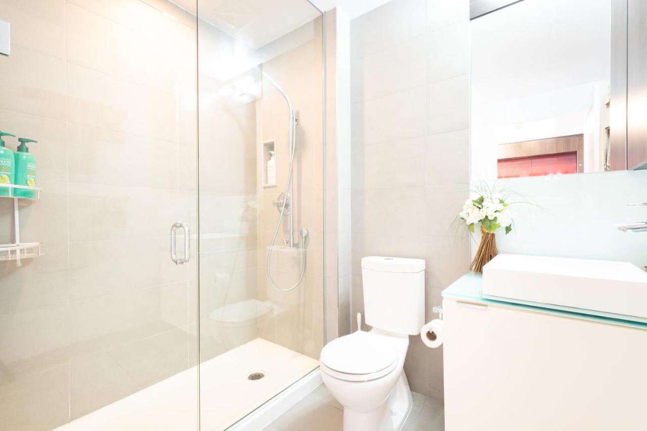 Bright Condo In The Heart Of Toronto Extérieur photo