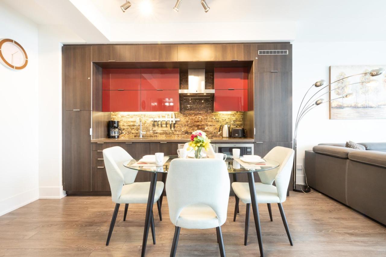 Bright Condo In The Heart Of Toronto Extérieur photo