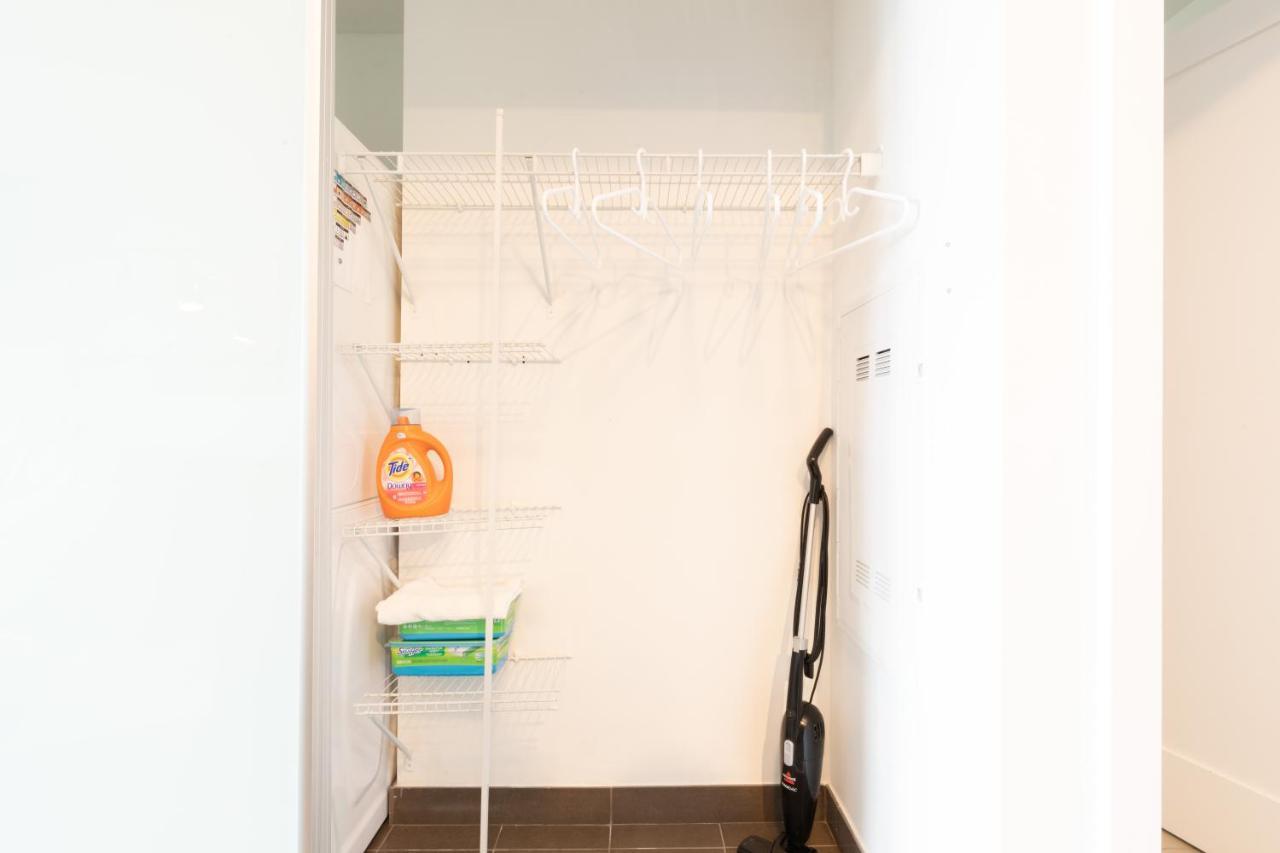 Bright Condo In The Heart Of Toronto Extérieur photo