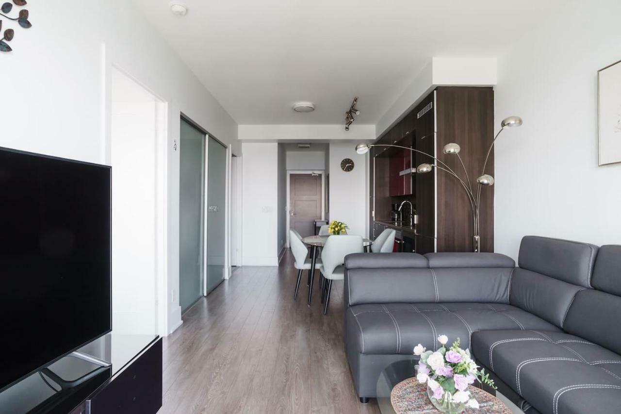 Bright Condo In The Heart Of Toronto Extérieur photo