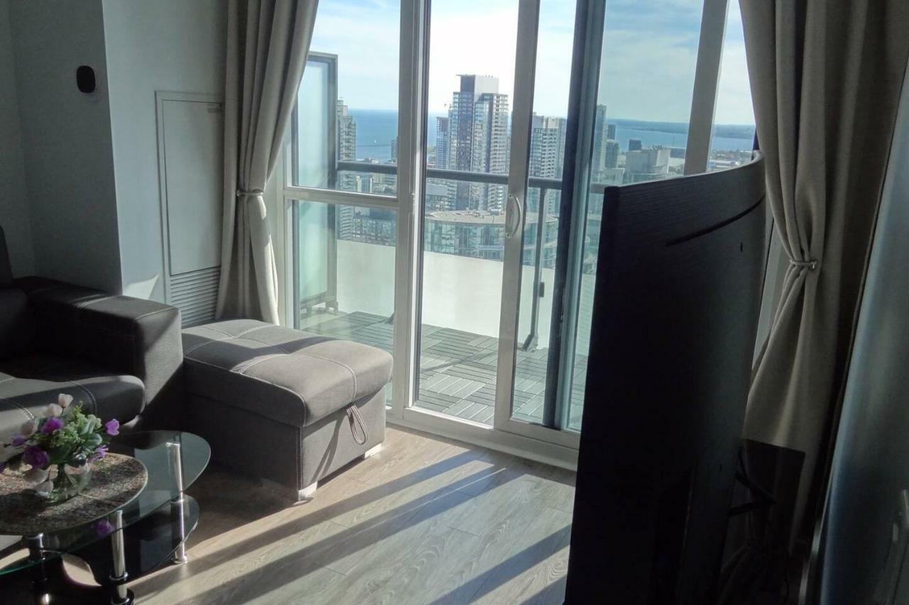 Bright Condo In The Heart Of Toronto Extérieur photo