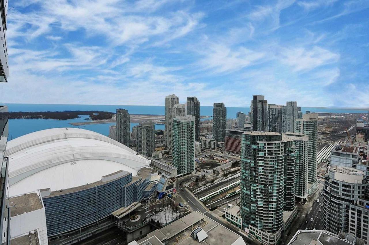 Bright Condo In The Heart Of Toronto Extérieur photo