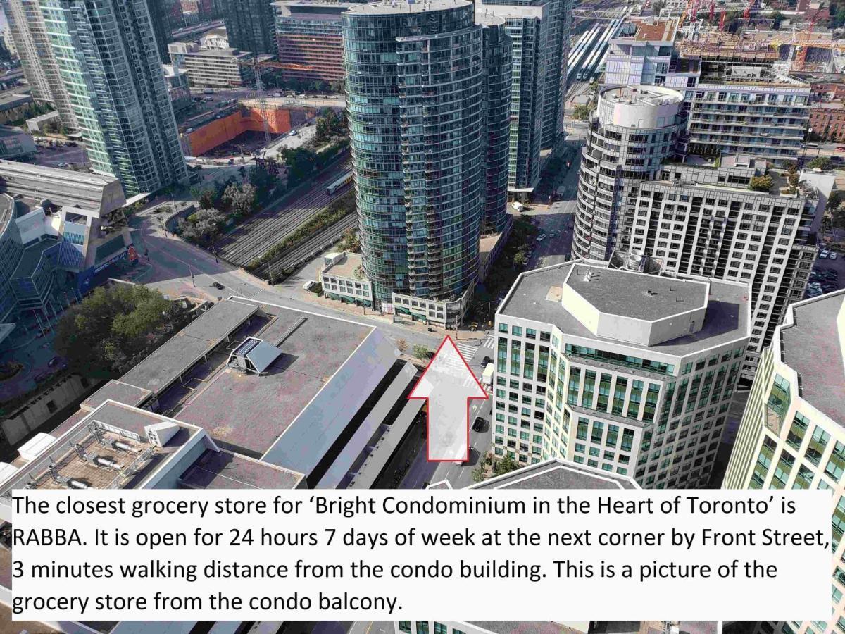 Bright Condo In The Heart Of Toronto Extérieur photo
